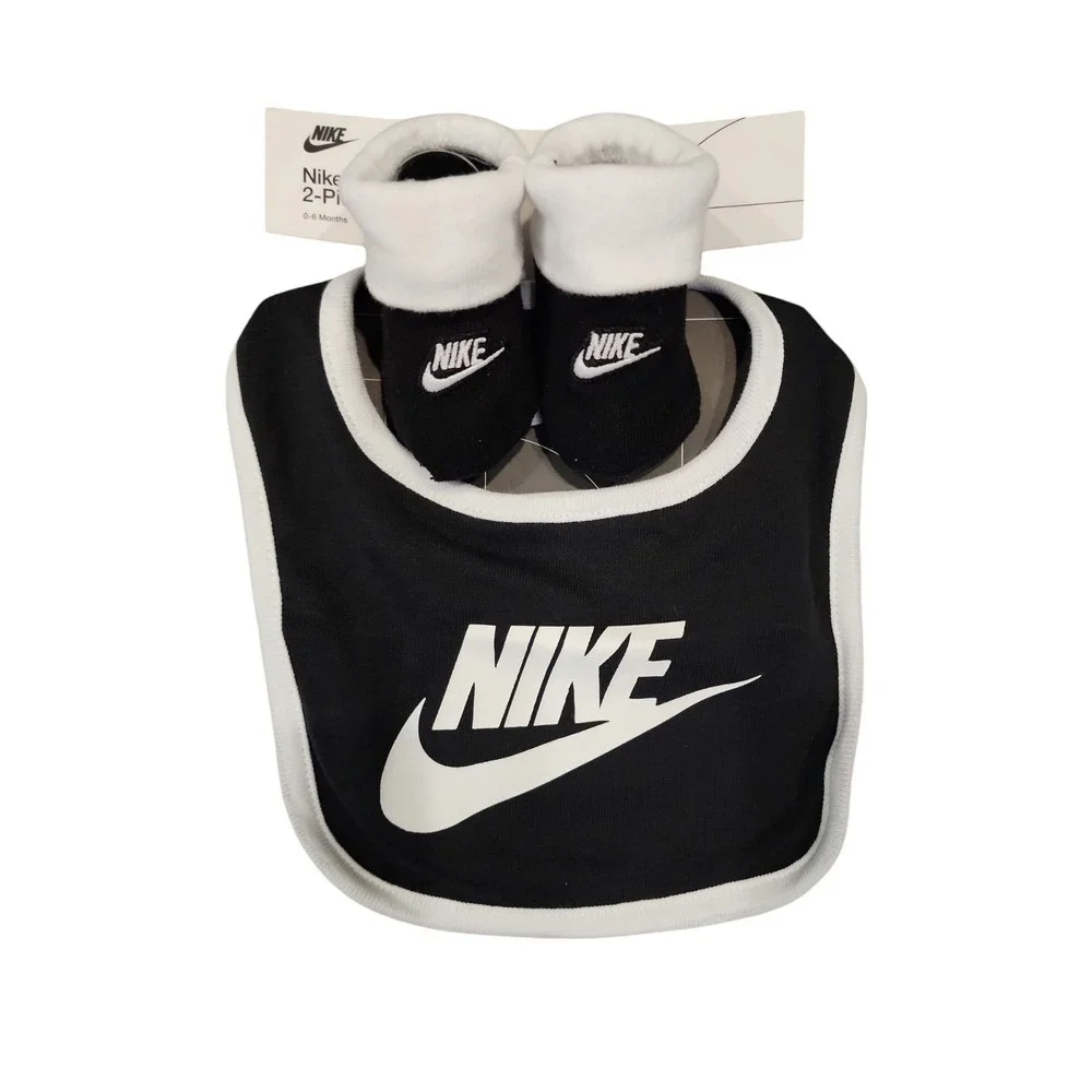 Nike 2-Piece Bib and Bootie Set Black White 0-6 Months Infant Kids